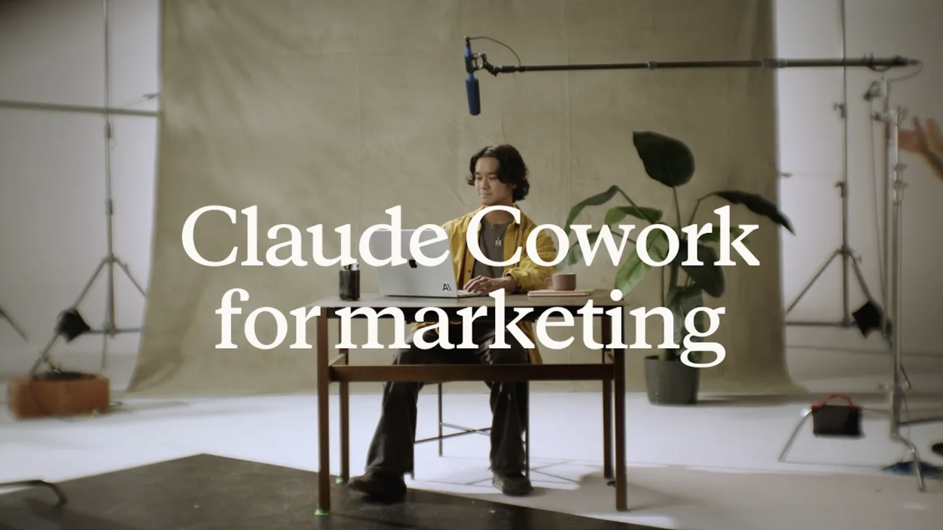 Using Claude Cowork for marketing ops: run a weekly review that preps itself
